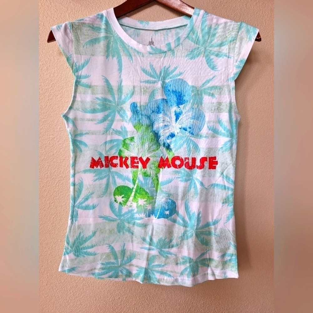 NWT Disney Parks Hong Kong Hawaiian Mickey Shirt. Womens size XS